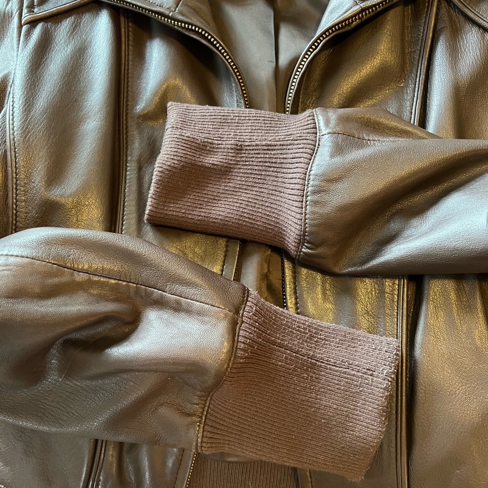 Brown Leather Jacket Womens size Medium - Picture 3 of 7